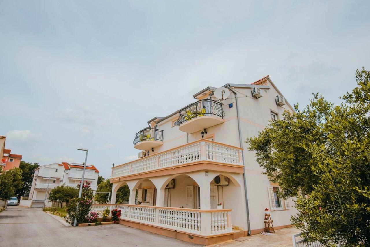 Apartmani Tamaris Vodice Buitenkant foto