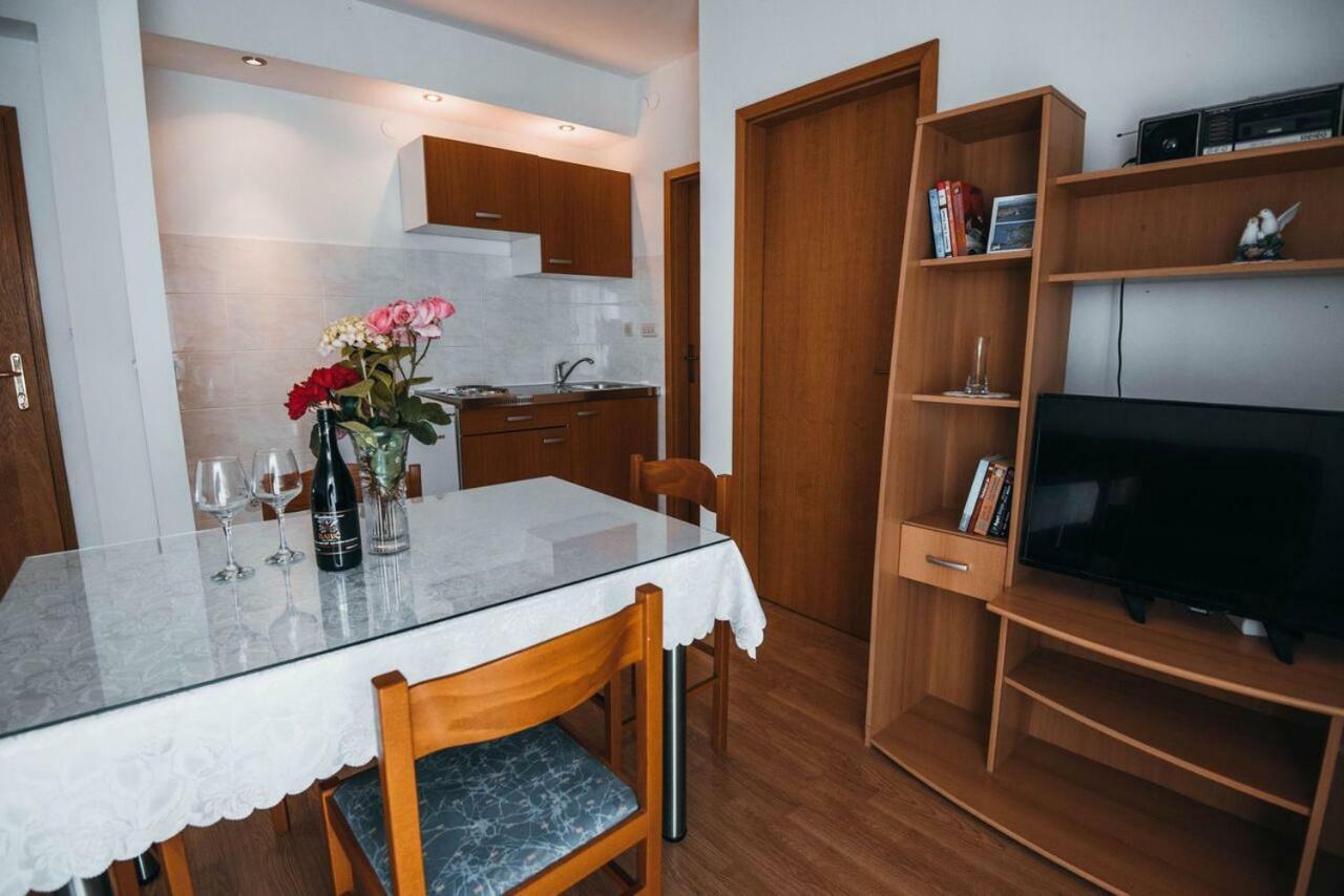 Apartmani Tamaris Vodice Buitenkant foto