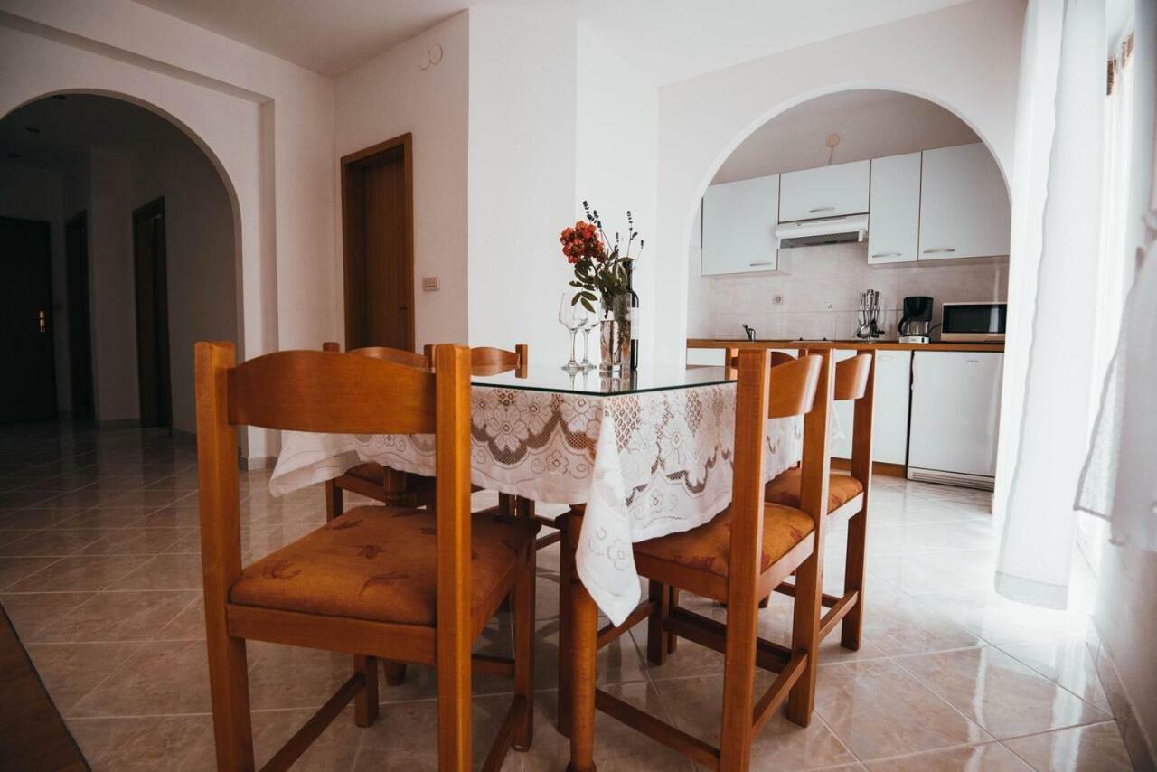 Apartmani Tamaris Vodice Buitenkant foto