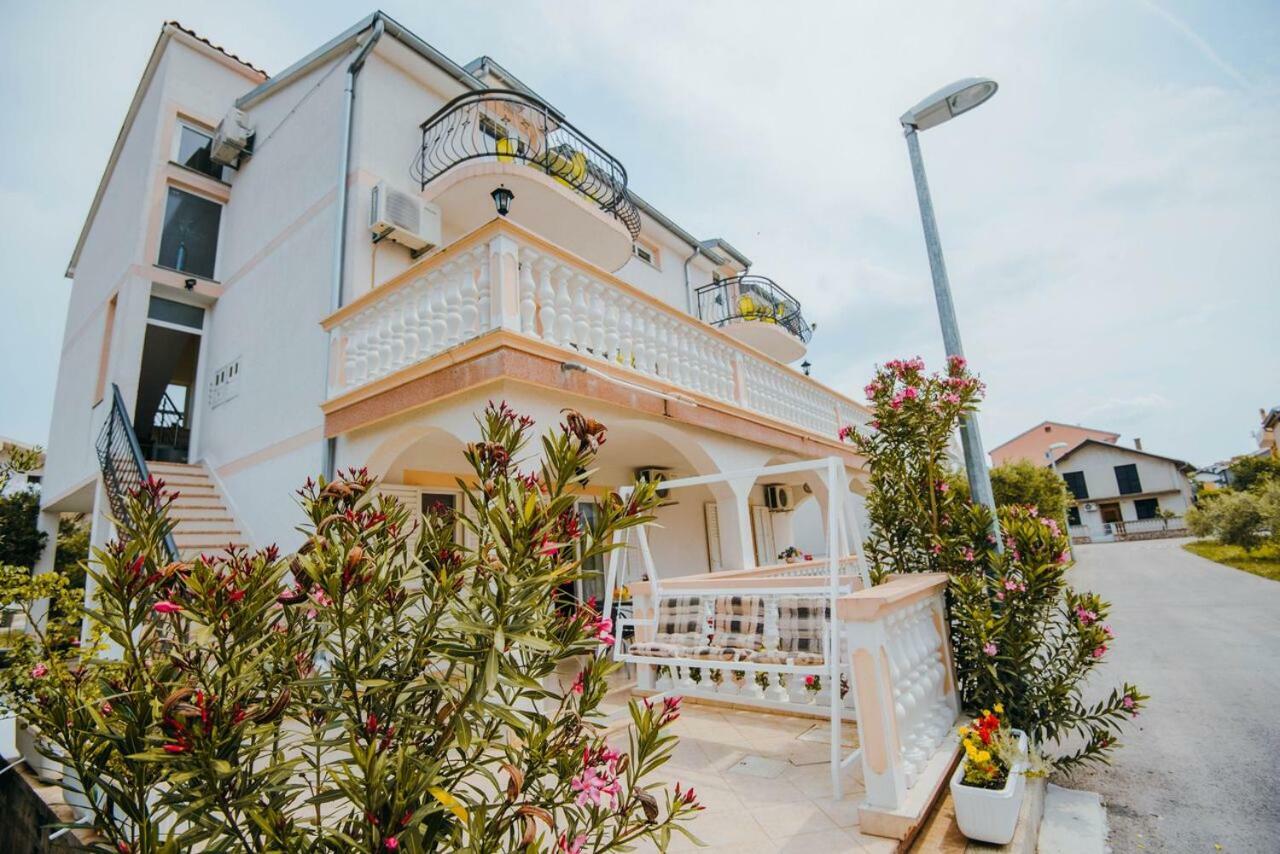 Apartmani Tamaris Vodice Buitenkant foto