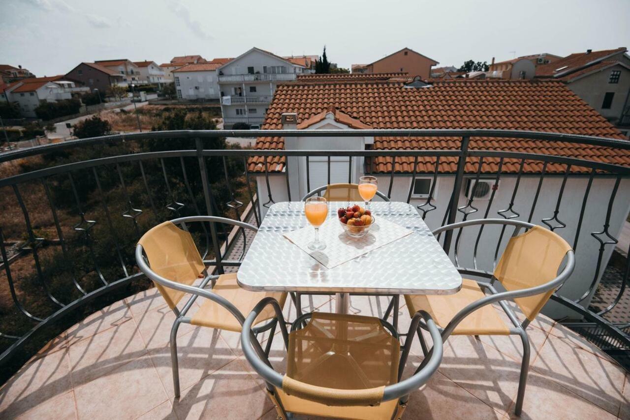 Apartmani Tamaris Vodice Buitenkant foto
