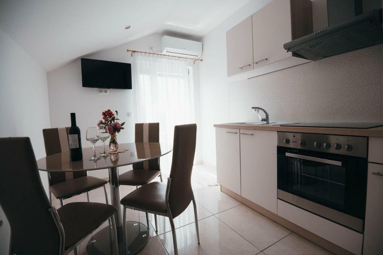 Apartmani Tamaris Vodice Buitenkant foto