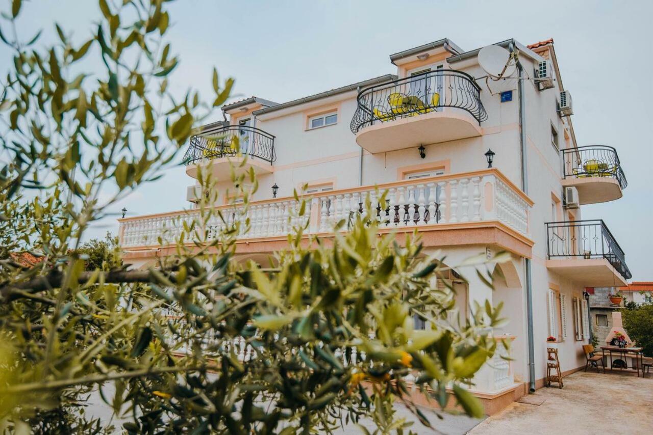 Apartmani Tamaris Vodice Buitenkant foto