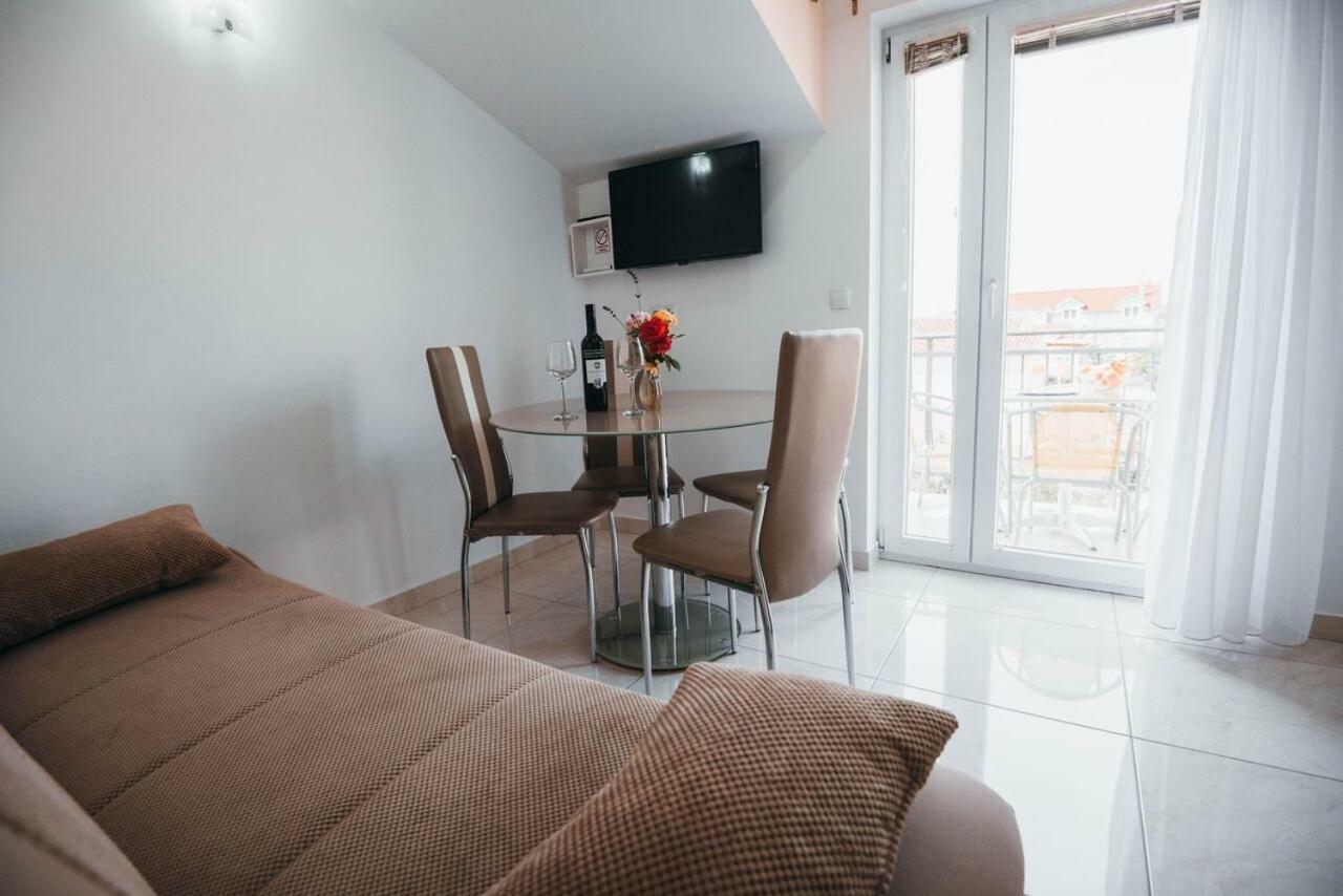 Apartmani Tamaris Vodice Buitenkant foto